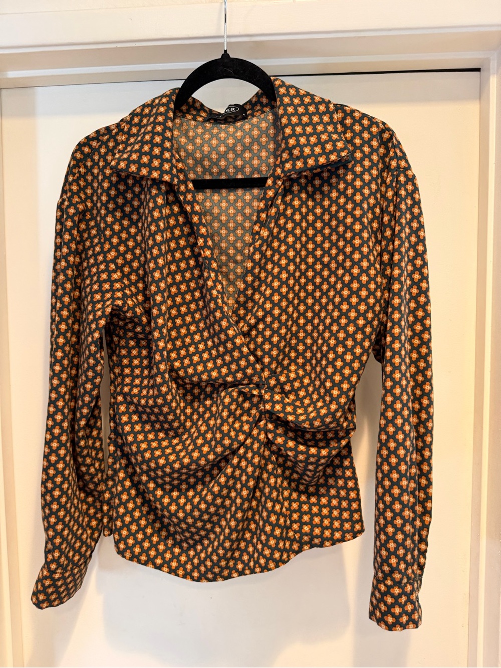 Rouched Printed Collar Long Sleeve Blouse